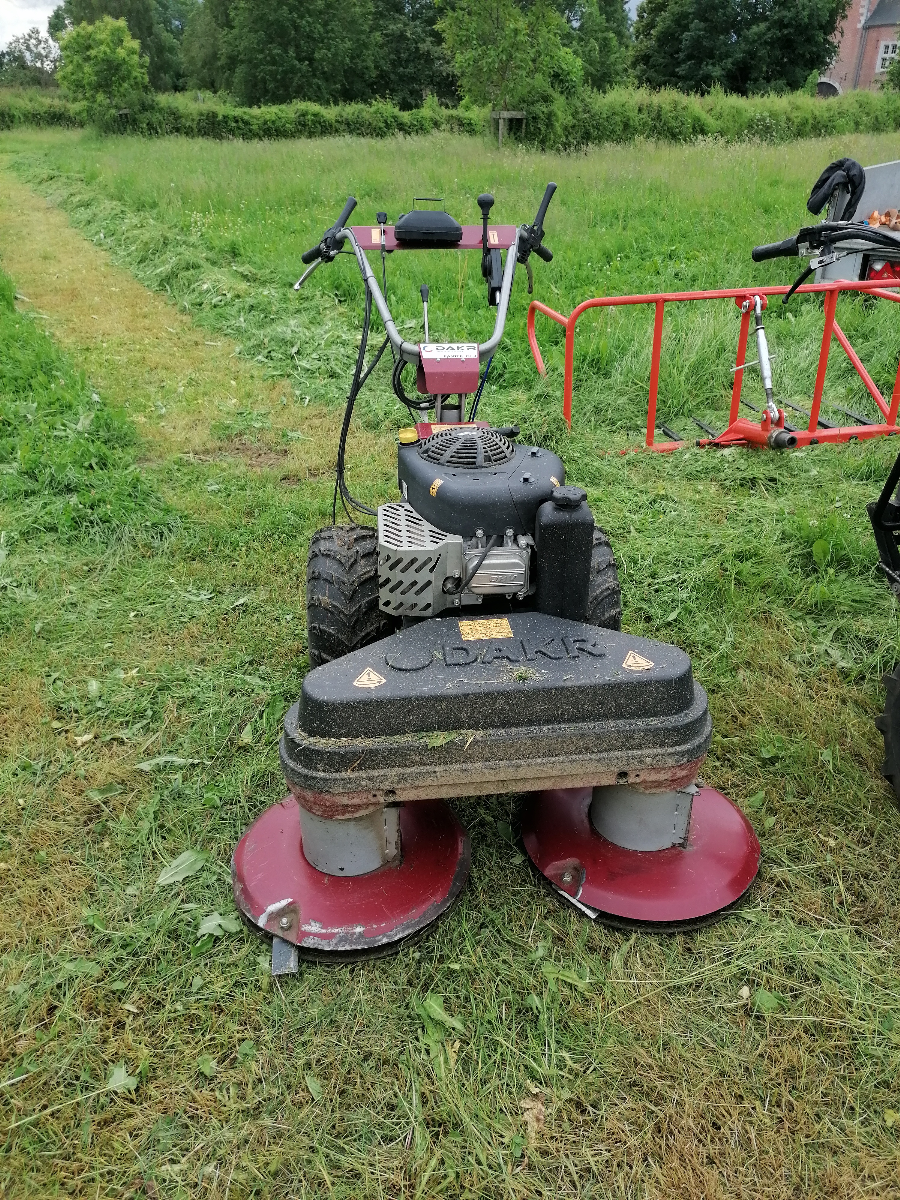 Faucheuse rotative à tambour